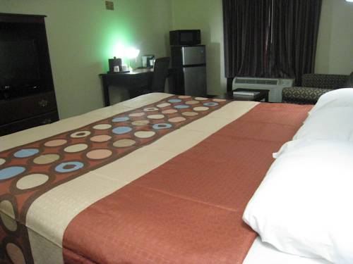 Imagen de la habitación del Hotel Super 8 By Wyndham West Greenwich/providence. Foto 11