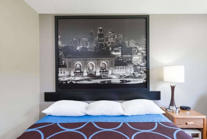 Imagen de la habitación del Hotel Super 8 By Wyndham West Plains. Foto 6