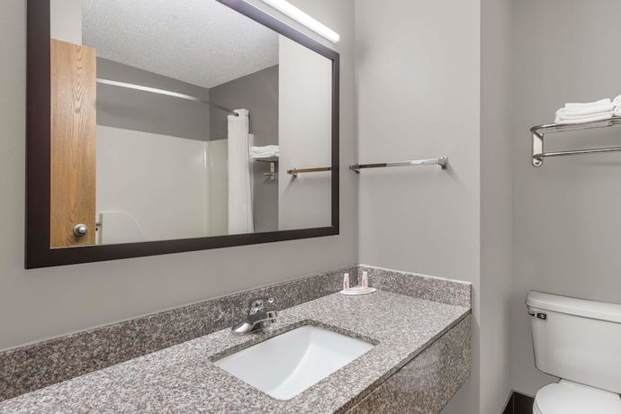 Imagen de la habitación del Hotel Super 8 By Wyndham West Plains. Foto 9