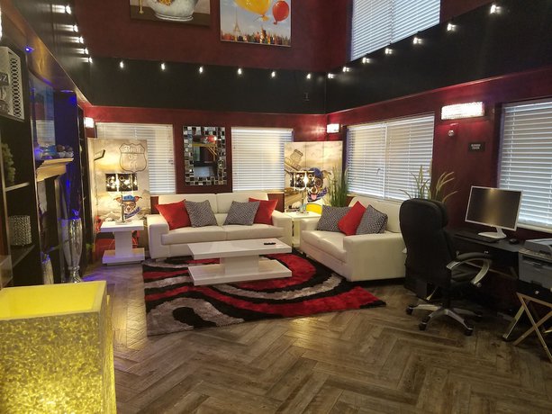 Imagen de los interiores del Hotel Super 8 By Wyndham Wichita North. Foto 16