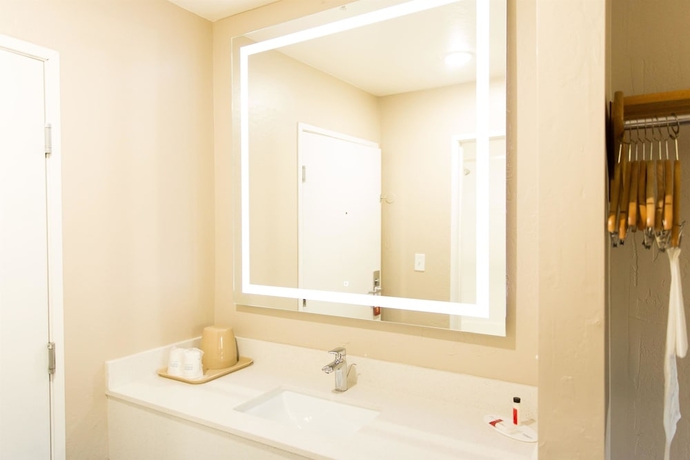 Imagen de la habitación del Hotel Super 8 By Wyndham Wickenburg Az. Foto 14