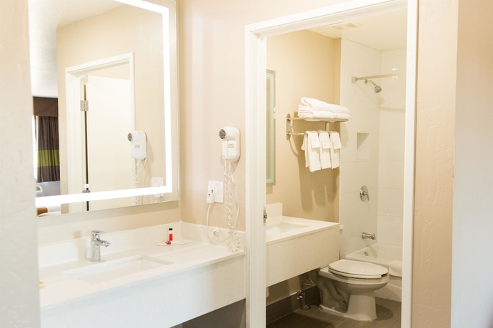 Imagen de la habitación del Hotel Super 8 By Wyndham Wickenburg Az. Foto 16