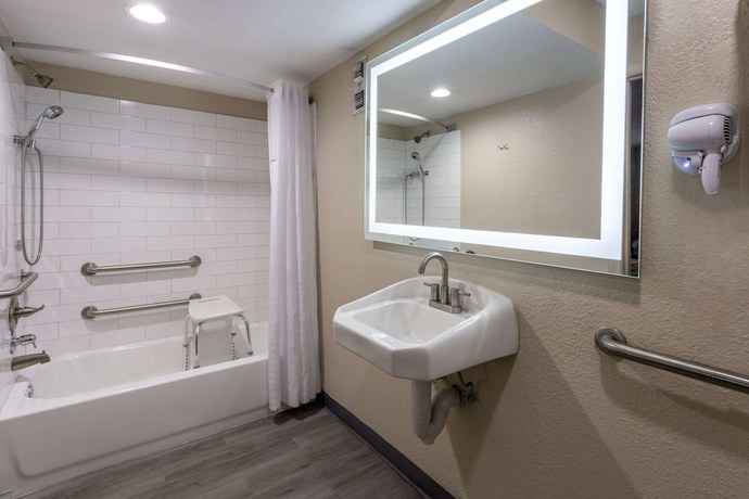 Imagen general del Hotel Super 8 By Wyndham Williamsburg/historic Area. Foto 1