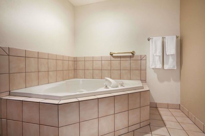 Imagen de la habitación del Hotel Super 8 By Wyndham Williston Nd. Foto 7