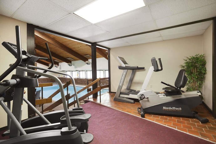 Imagen de los interiores del Hotel Super 8 By Wyndham Williston Nd. Foto 14