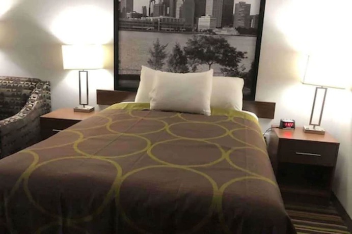 Imagen de la habitación del Hotel Super 8 By Wyndham Windsor/dougall. Foto 18