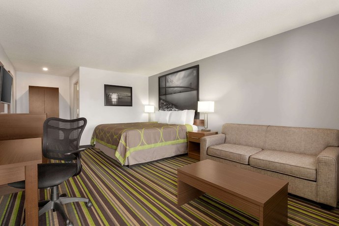 Imagen de la habitación del Hotel Super 8 By Wyndham Windsor/dougall. Foto 19