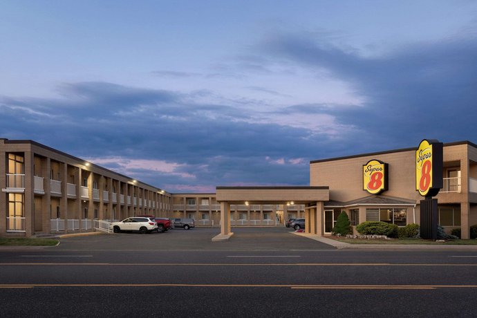 Imagen general del Hotel Super 8 By Wyndham Windsor/dougall. Foto 2