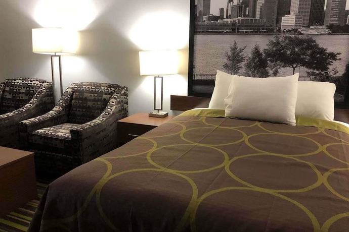 Imagen de la habitación del Hotel Super 8 By Wyndham Windsor/dougall. Foto 21