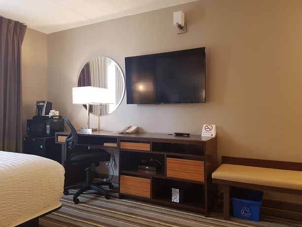 Imagen de la habitación del Hotel Super 8 By Wyndham Winnipeg West. Foto 4