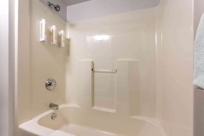 Imagen de la habitación del Hotel Super 8 By Wyndham Winnipeg West. Foto 9