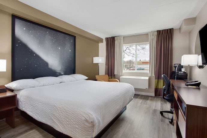 Imagen de la habitación del Hotel Super 8 By Wyndham Winnipeg West. Foto 16