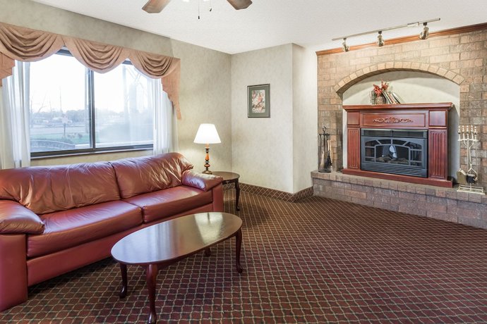 Imagen de la habitación del Hotel Super 8 By Wyndham Woodstock. Foto 3