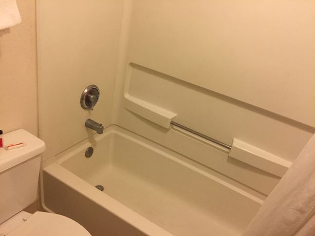 Imagen de la habitación del Hotel Super 8 By Wyndham Woodstock. Foto 14