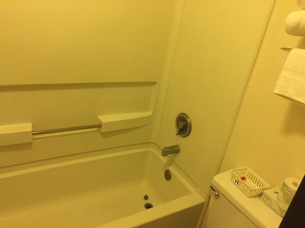 Imagen de la habitación del Hotel Super 8 By Wyndham Woodstock. Foto 16