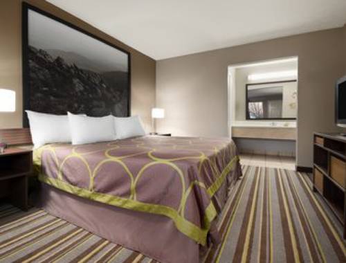 Imagen de la habitación del Hotel Super 8 By Wyndham Wytheville. Foto 8
