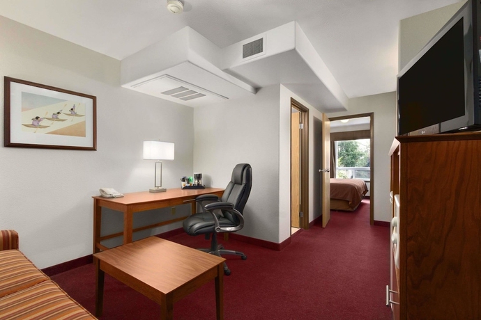 Imagen de la habitación del Hotel Super 8 By Wyndham Yellowknife. Foto 3