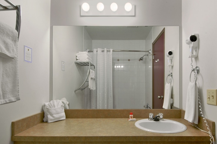 Imagen de la habitación del Hotel Super 8 By Wyndham Yellowknife. Foto 8