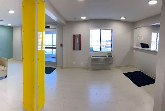 Imagen de los interiores del Hotel Super 8 By Wyndham York Ne. Foto 15