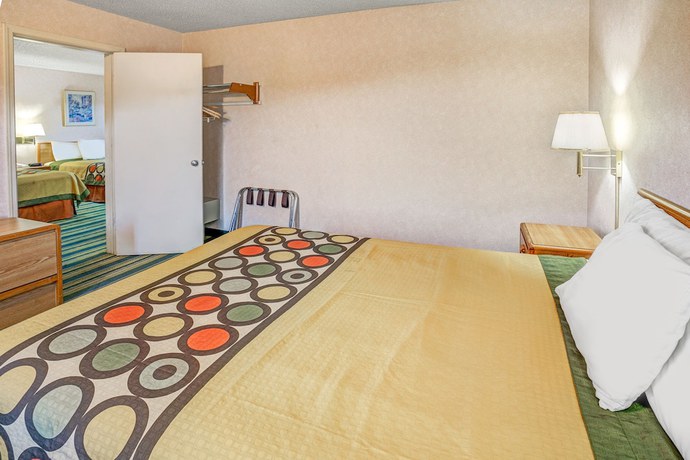 Imagen de la habitación del Hotel Super 8 By Wyndham Yreka. Foto 11