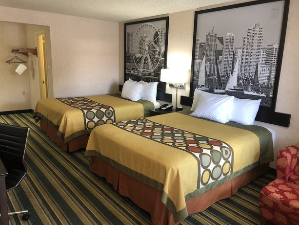 Imagen de la habitación del Hotel Super 8 By Wyndham Yreka. Foto 13