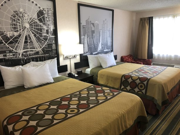 Imagen de la habitación del Hotel Super 8 By Wyndham Yreka. Foto 15