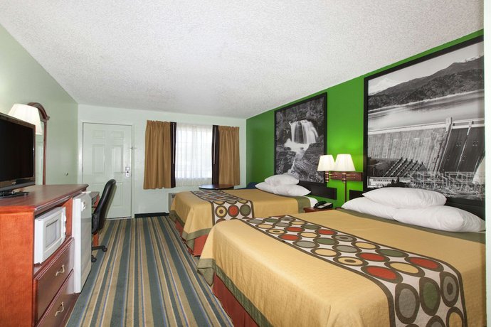 Imagen de la habitación del Hotel Super 8 By Wyndham Yreka. Foto 18