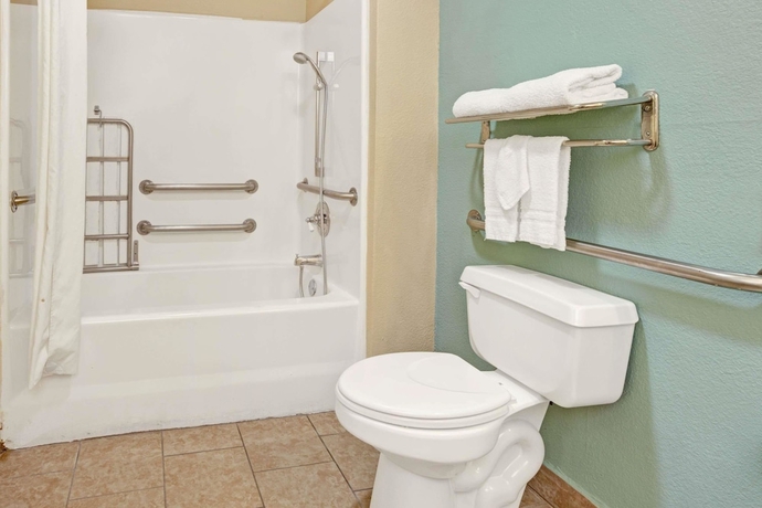 Imagen de la habitación del Hotel Super 8 Dallas East Near Fair Park Downtown. Foto 11