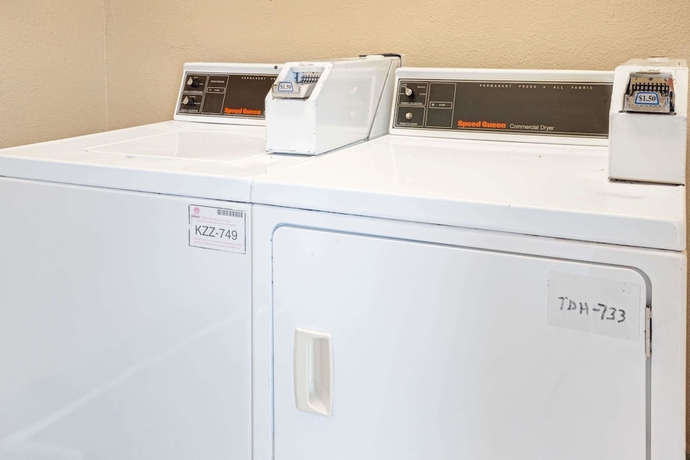 Imagen de los interiores del Hotel Super 8 Dallas East Near Fair Park Downtown. Foto 18