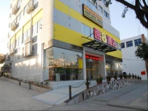 Imagen general del Hotel Super 8 Fuzhou Jinjishan. Foto 6