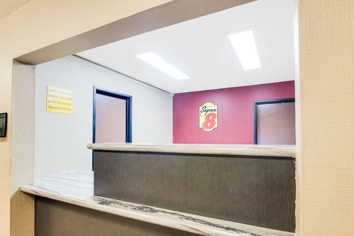 Imagen de los interiores del Hotel Super 8 Grand Forks. Foto 19