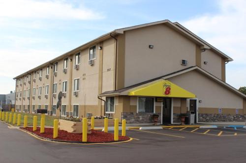Imagen general del Hotel Super 8 Grand Rapids City Center. Foto 2