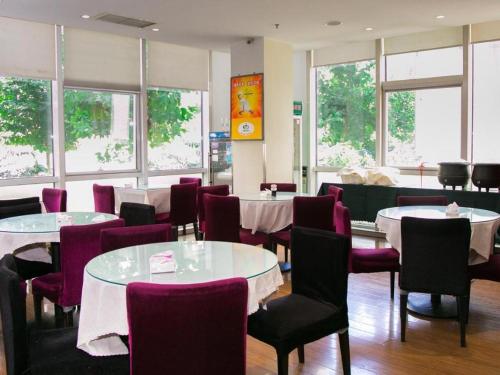 Imagen general del Hotel Super 8 Hotel Beijing Headquarters Branch One. Foto 4