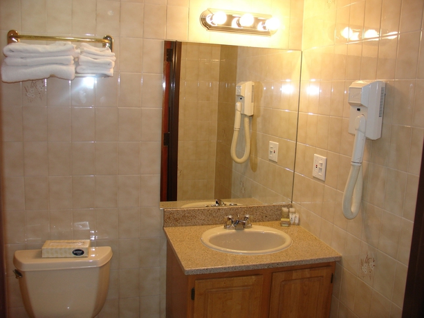 Imagen de la habitación del Hotel Super 8 Jamaica North Conduit. Foto 6