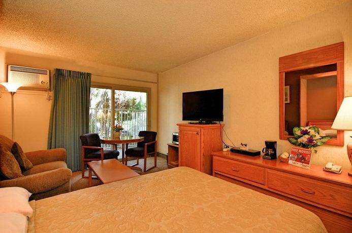 Imagen de la habitación del Hotel Super 8 Long Beach. Foto 10
