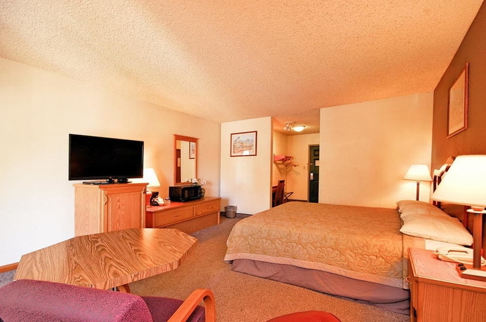 Imagen de la habitación del Hotel Super 8 Long Beach. Foto 12