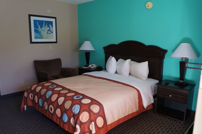 Imagen de la habitación del Hotel Super 8 Naples. Foto 9