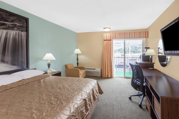 Imagen de la habitación del Hotel Super 8 Oceanside. Foto 5