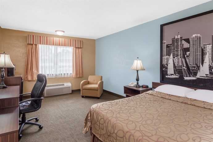 Imagen de la habitación del Hotel Super 8 Oceanside. Foto 9