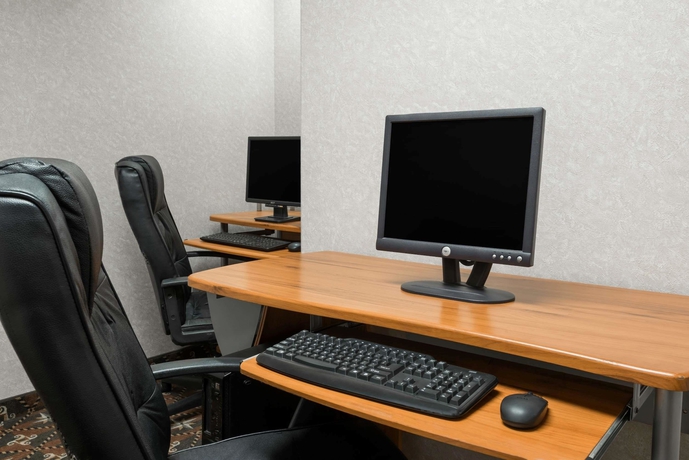 Imagen de los interiores del Hotel Super 8 Red Deer City Centre. Foto 16