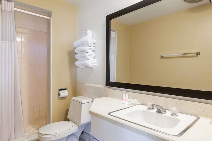 Imagen de la habitación del Hotel Super 8 Santa Barbara/goleta. Foto 7