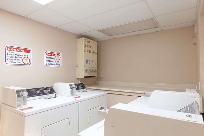 Imagen de los interiores del Hotel Super 8 Santa Barbara/goleta. Foto 14