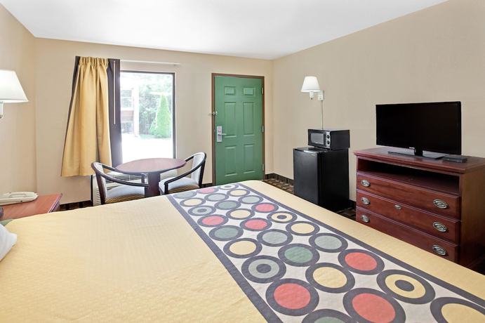 Imagen de la habitación del Hotel Super 8 by Wyndham Acworth/Atlanta Area. Foto 7