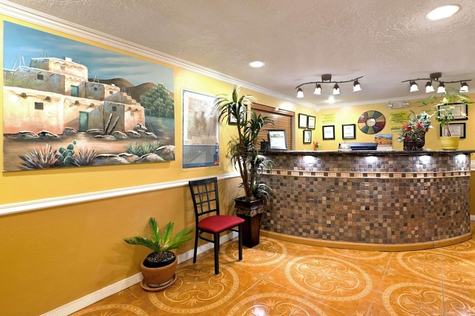 Imagen de los interiores del Hotel Super 8 by Wyndham Alamogordo/White Sands. Foto 13