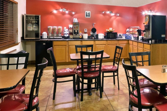 Imagen del bar/restaurante del Hotel Super 8 by Wyndham Alamogordo/White Sands. Foto 6