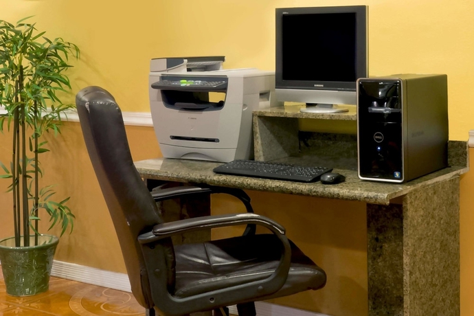 Imagen de los interiores del Hotel Super 8 by Wyndham Alamogordo/White Sands. Foto 16