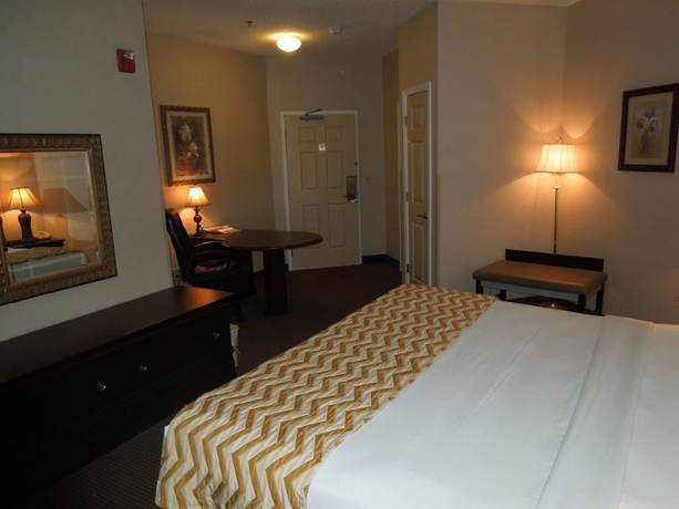 Imagen de la habitación del Hotel Super 8 by Wyndham Albany, Colonie. Foto 13