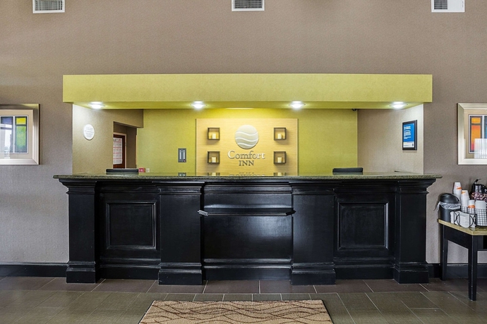 Imagen de los interiores del Hotel Super 8 by Wyndham Alexandria LA. Foto 16