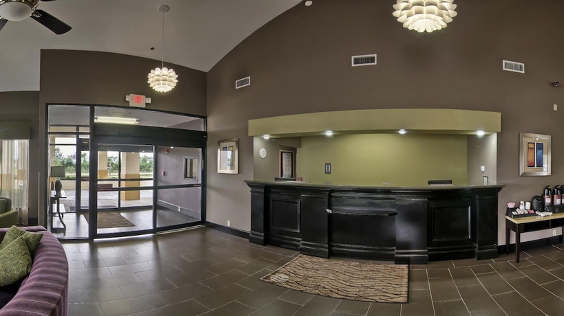 Imagen de los interiores del Hotel Super 8 by Wyndham Alexandria LA. Foto 19