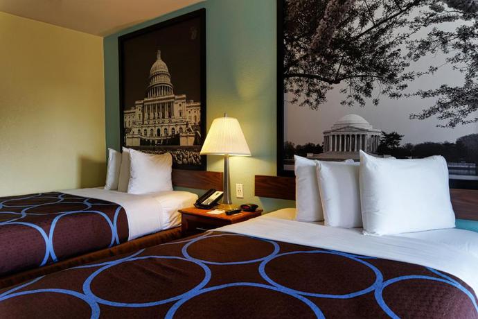 Imagen de la habitación del Hotel Super 8 by Wyndham Alexandria/Washington D.C. Area. Foto 3
